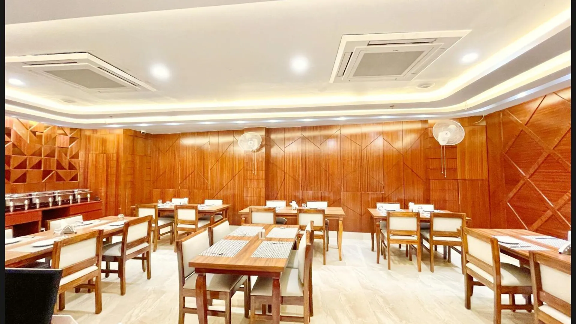 Varanasi Hotel Mantva Palace Near Kashi Vishwanath Temple - A Luxuary Hotel In 바라나시