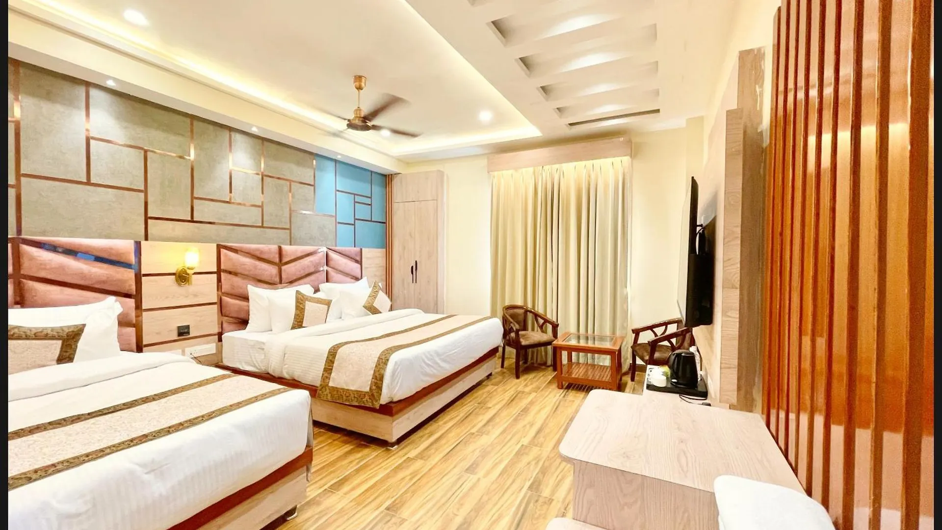 Varanasi Hotel Mantva Palace Near Kashi Vishwanath Temple - A Luxuary Hotel In 바라나시