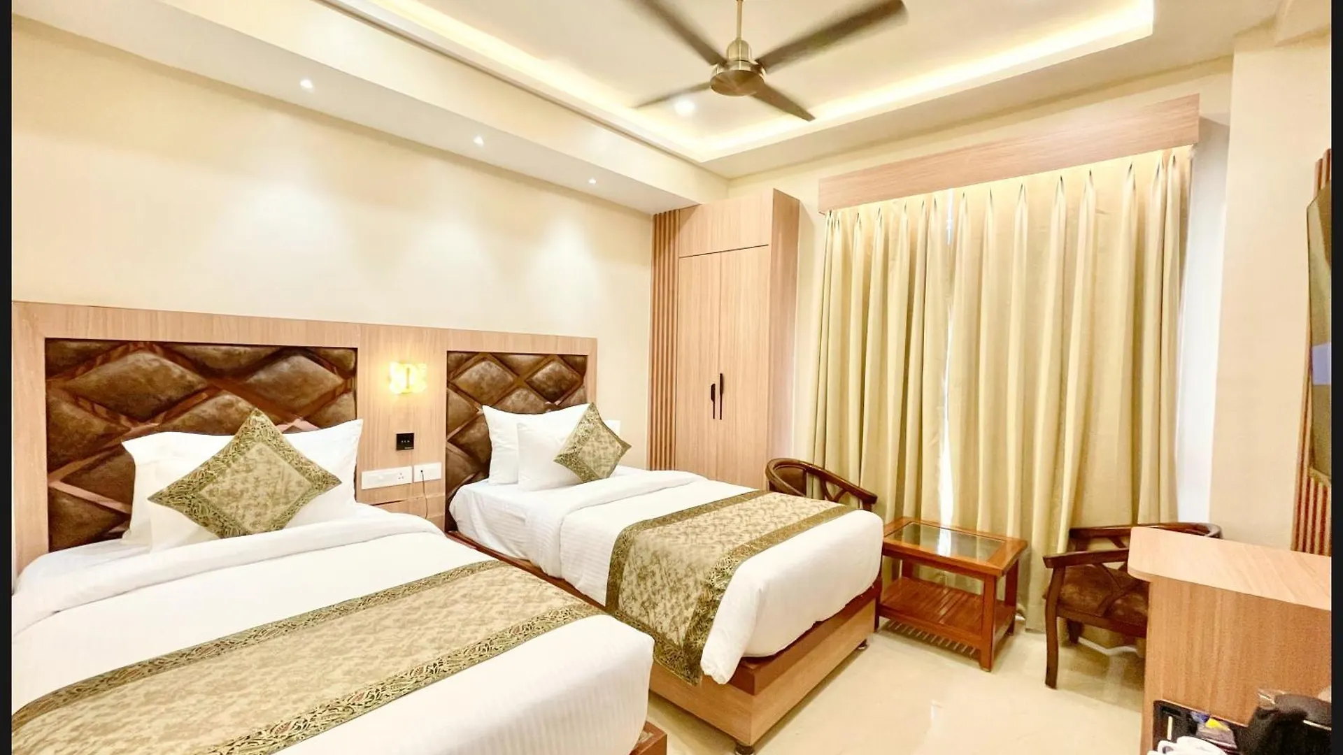 Varanasi Hotel Mantva Palace Near Kashi Vishwanath Temple - A Luxuary Hotel In 바라나시